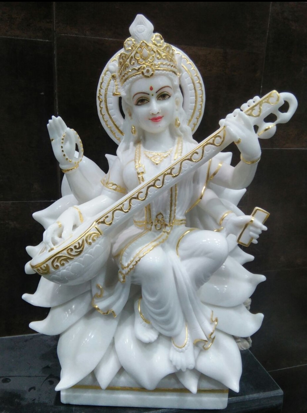 Marble Saraswati Mata Statue In Lohit