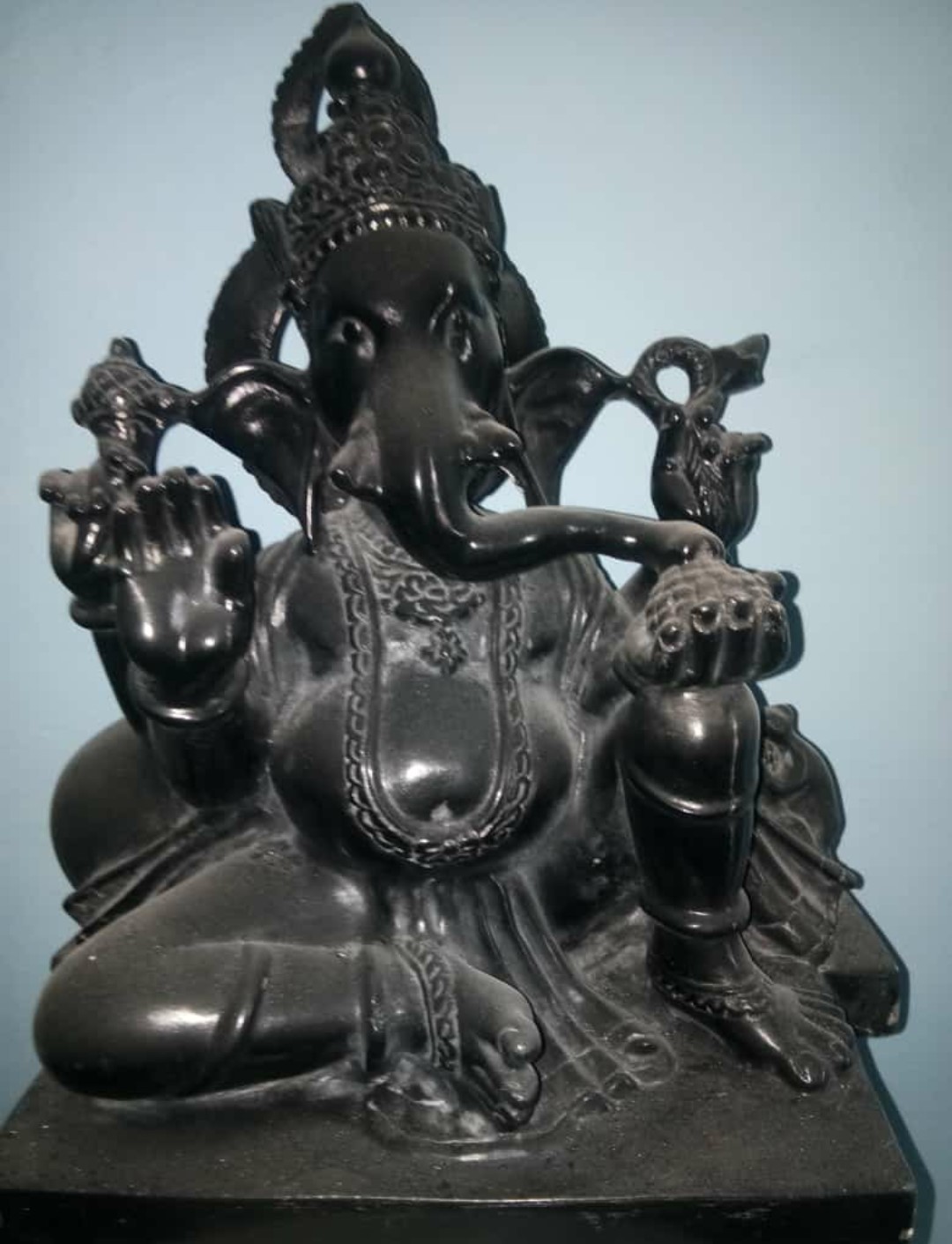 Black Marble Ganesh Statue In Lohit