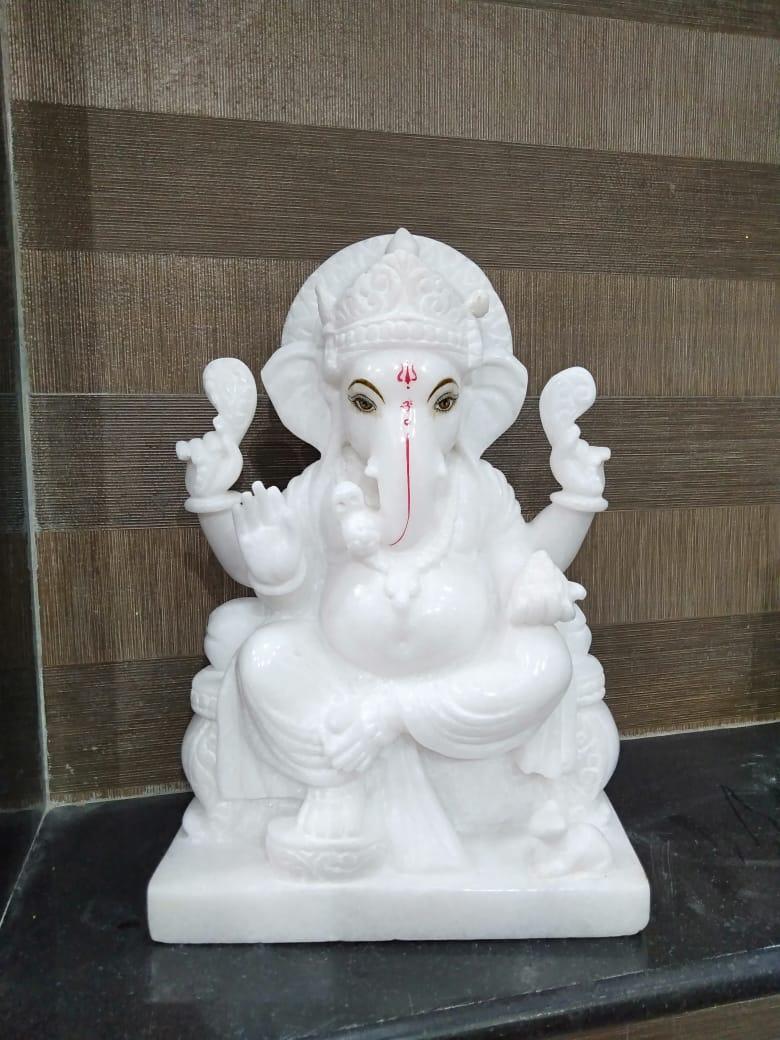 Marble Ganesha On Chowki In Lohit